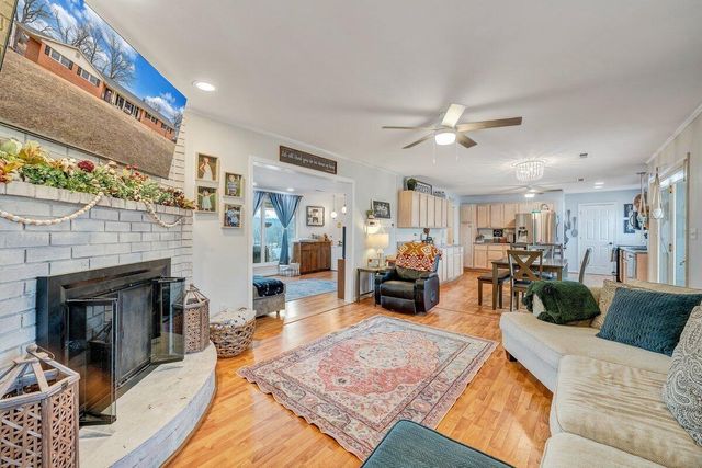 162 Ridgewood DR, Troutville, VA 24175