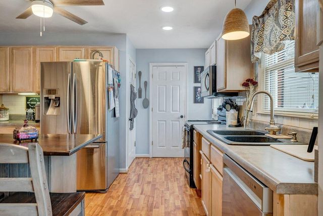 162 Ridgewood DR, Troutville, VA 24175