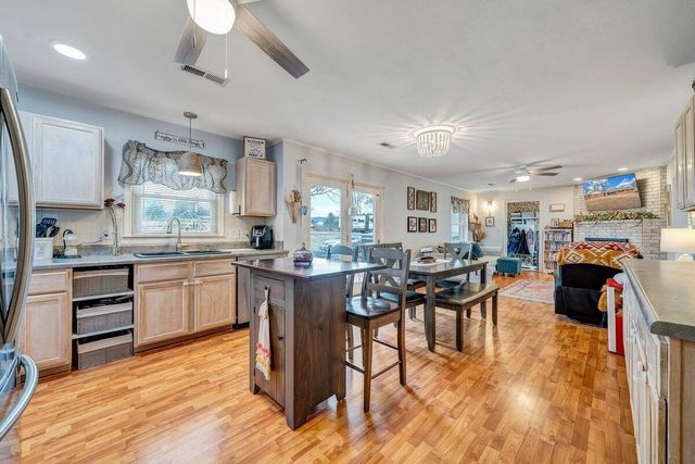 162 Ridgewood DR, Troutville, VA 24175