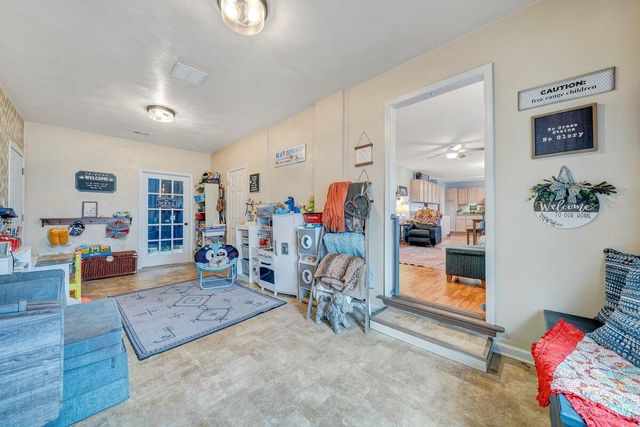 162 Ridgewood DR, Troutville, VA 24175