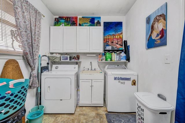 162 Ridgewood DR, Troutville, VA 24175