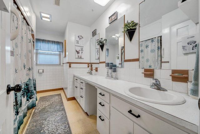 162 Ridgewood DR, Troutville, VA 24175