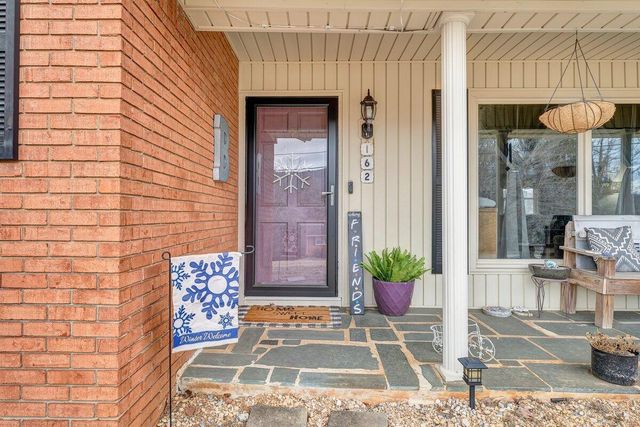 162 Ridgewood DR, Troutville, VA 24175