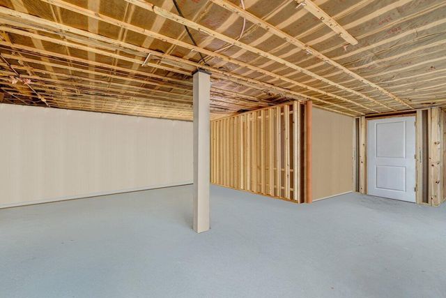 162 Ridgewood DR, Troutville, VA 24175