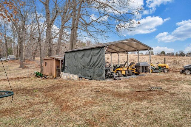 162 Ridgewood DR, Troutville, VA 24175