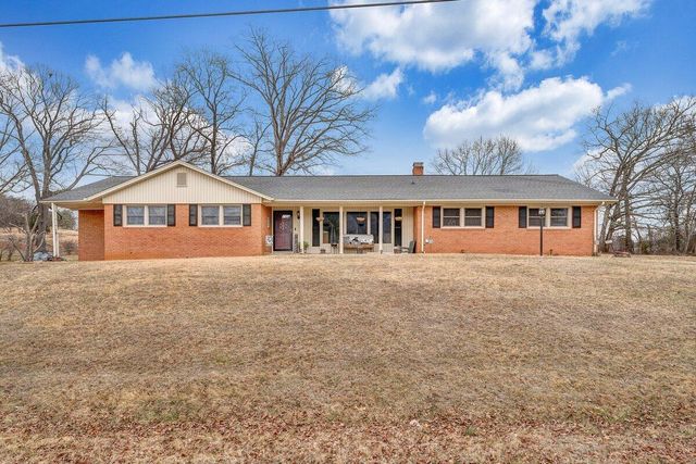 162 Ridgewood DR, Troutville, VA 24175