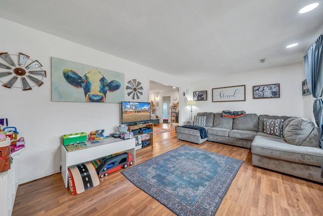 162 Ridgewood DR, Troutville, VA 24175