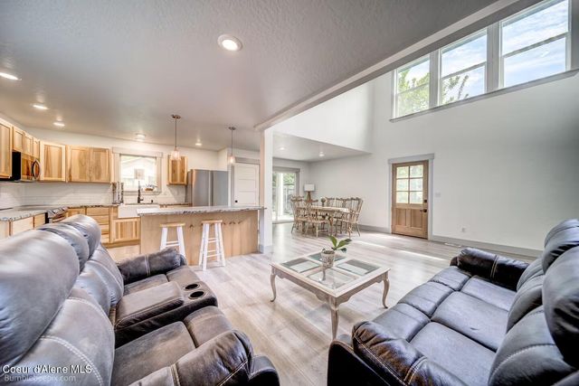 1012 N D ST, Coeur D'alene, ID 83814