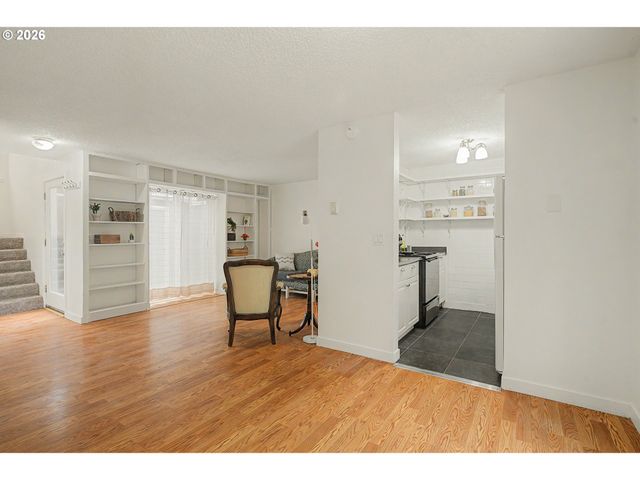 1616 VILLAGE PARK Pl, West Linn, OR 97068