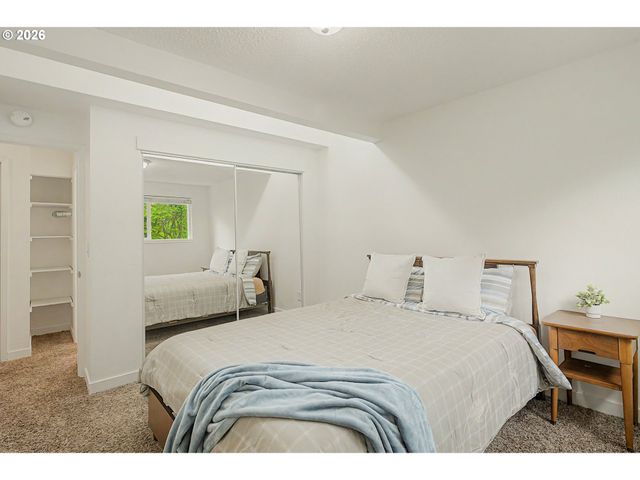 1616 VILLAGE PARK Pl, West Linn, OR 97068