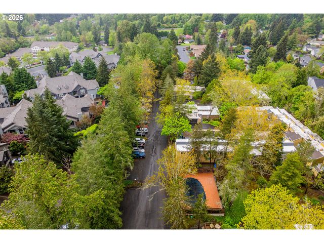1616 VILLAGE PARK Pl, West Linn, OR 97068
