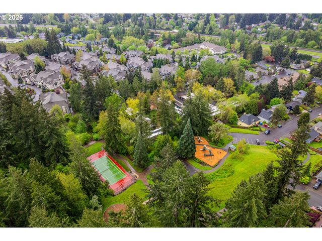 1616 VILLAGE PARK Pl, West Linn, OR 97068