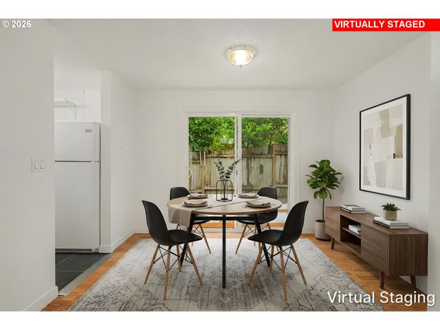 1616 VILLAGE PARK Pl, West Linn, OR 97068