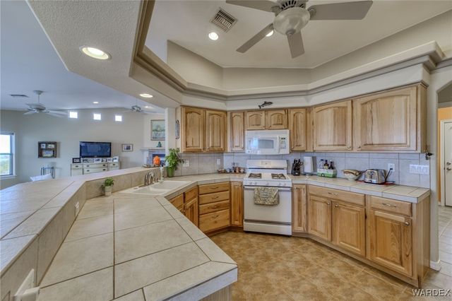 13170 Cactus Drive, Topock, AZ 86436