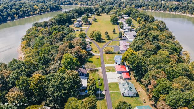 2843 Cannons Point Ln, Mcdaniels, KY 40152