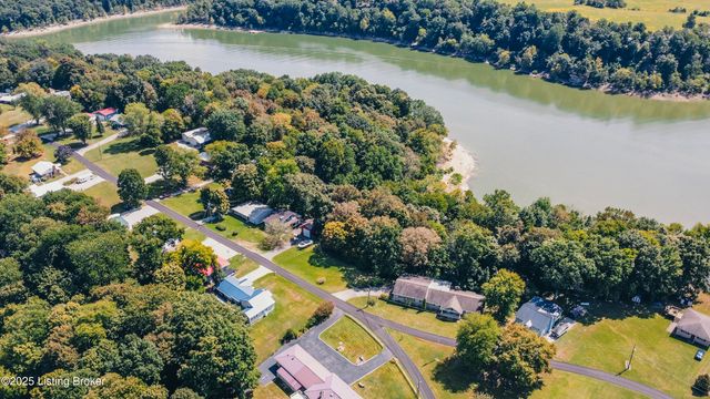 2843 Cannons Point Ln, Mcdaniels, KY 40152