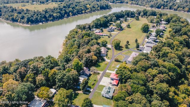 2843 Cannons Point Ln, Mcdaniels, KY 40152