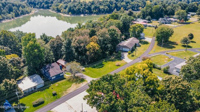 2843 Cannons Point Ln, Mcdaniels, KY 40152