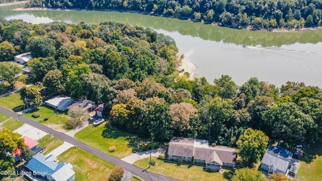 2843 Cannons Point Ln, Mcdaniels, KY 40152