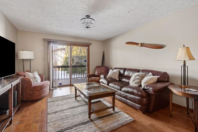 1120 Terrace Park Dr Drive, Bettendorf, IA 52722