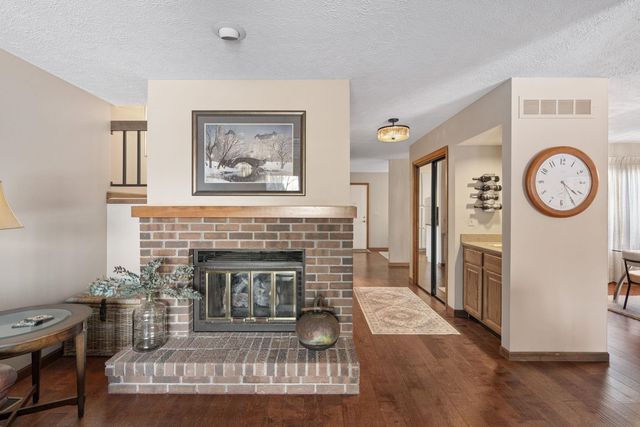 1120 Terrace Park Dr Drive, Bettendorf, IA 52722