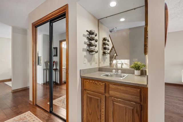 1120 Terrace Park Dr Drive, Bettendorf, IA 52722