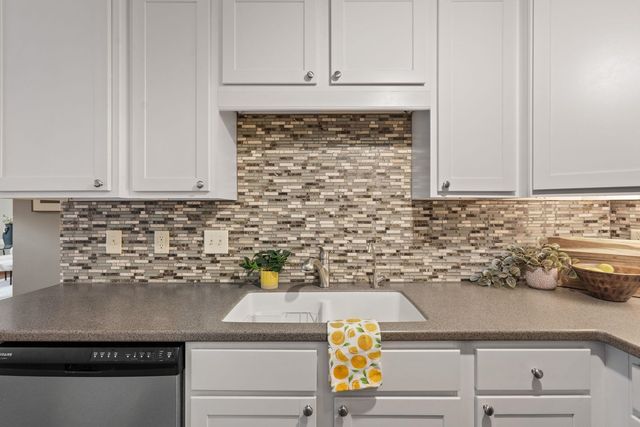 1120 Terrace Park Dr Drive, Bettendorf, IA 52722