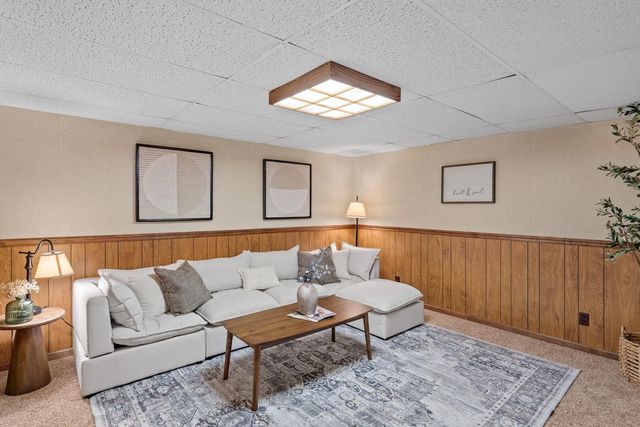 1120 Terrace Park Dr Drive, Bettendorf, IA 52722