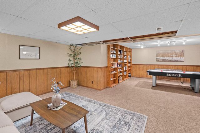 1120 Terrace Park Dr Drive, Bettendorf, IA 52722