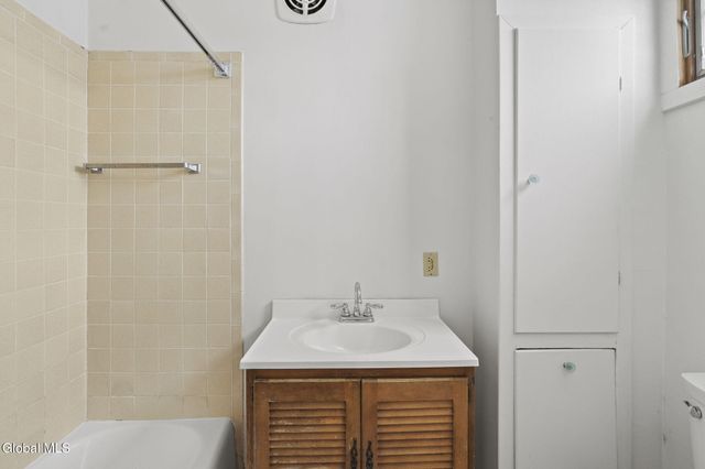 221 N 3rd Avenue, Mechanicville, NY 12118