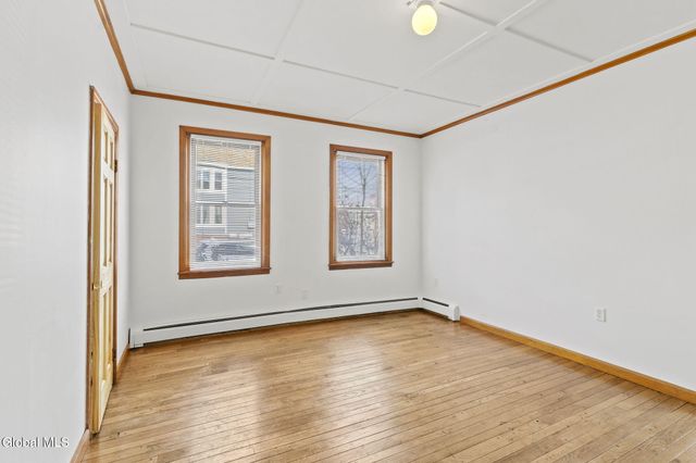 221 N 3rd Avenue, Mechanicville, NY 12118