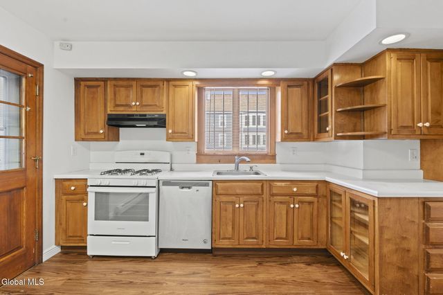 221 N 3rd Avenue, Mechanicville, NY 12118