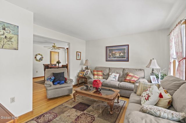 221 N 3rd Avenue, Mechanicville, NY 12118