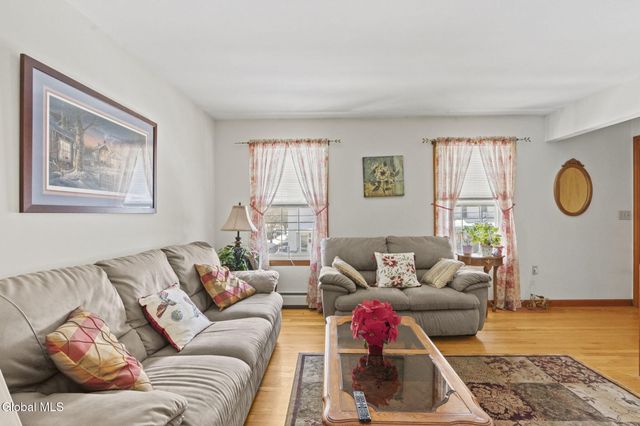 221 N 3rd Avenue, Mechanicville, NY 12118