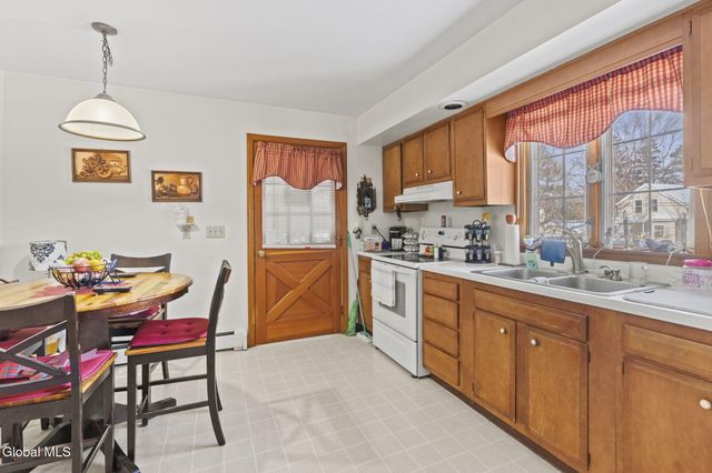 221 N 3rd Avenue, Mechanicville, NY 12118