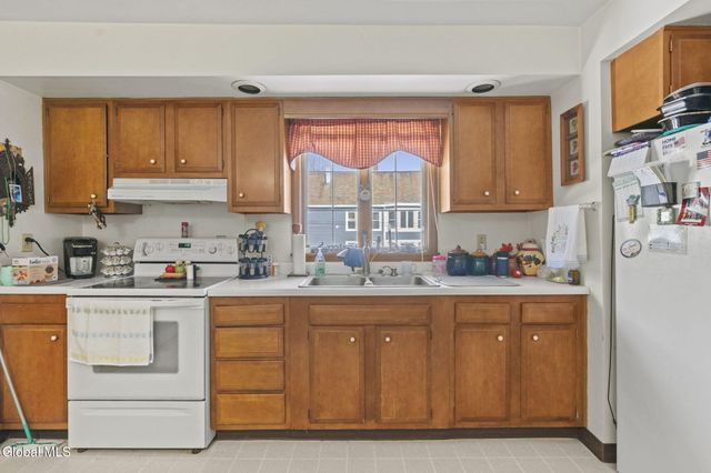 221 N 3rd Avenue, Mechanicville, NY 12118