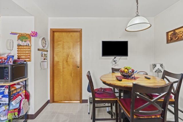 221 N 3rd Avenue, Mechanicville, NY 12118