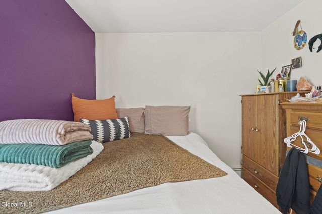 221 N 3rd Avenue, Mechanicville, NY 12118