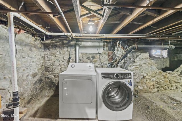 221 N 3rd Avenue, Mechanicville, NY 12118