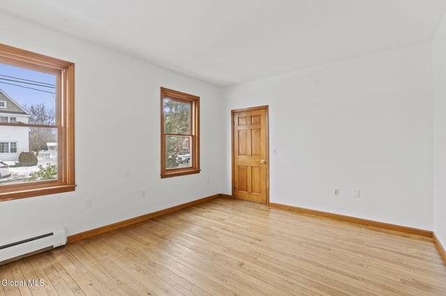 221 N 3rd Avenue, Mechanicville, NY 12118