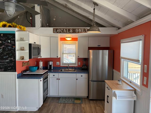 76 Millers Lane, Seaside Park, NJ 08752