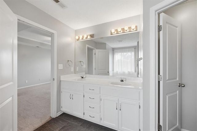4602 Park Lane, Leavenworth, KS 66048