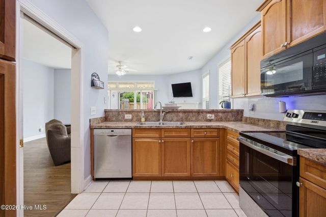 1018 Garden Club Way, Leland, NC 28451