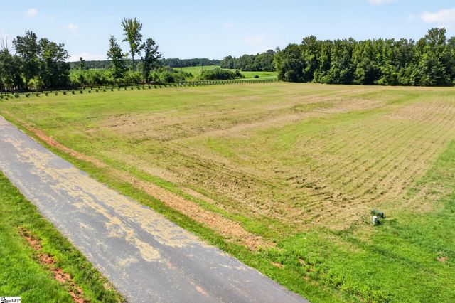 111 Flowing Rock Road, Honea Path, SC 29654