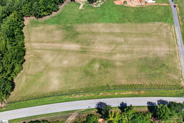 111 Flowing Rock Road, Honea Path, SC 29654