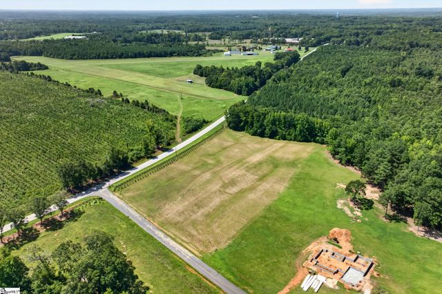 111 Flowing Rock Road, Honea Path, SC 29654