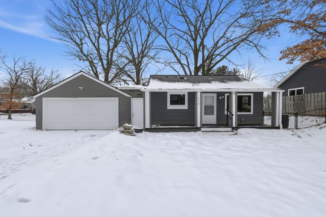 115 Glenmar Avenue, Mahtomedi, MN 55115