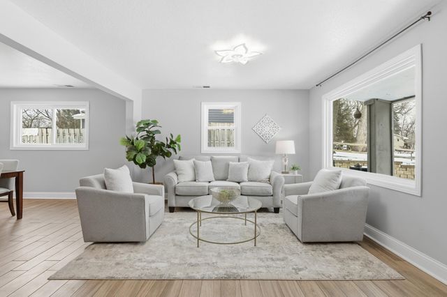 115 Glenmar Avenue, Mahtomedi, MN 55115