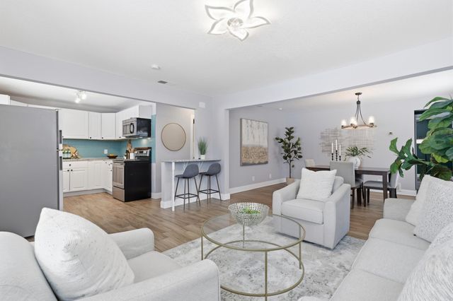 115 Glenmar Avenue, Mahtomedi, MN 55115