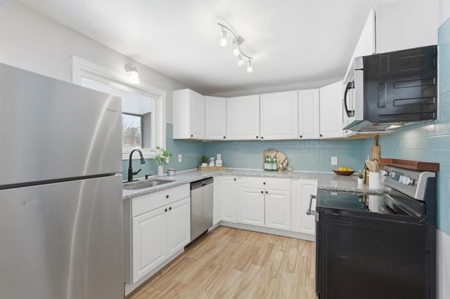 115 Glenmar Avenue, Mahtomedi, MN 55115